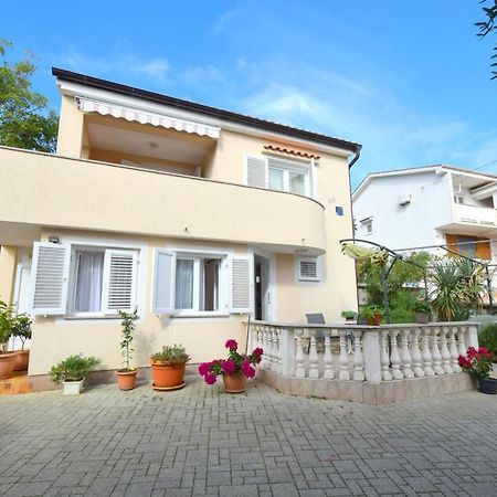 Apartments Julia Čižići Bagian luar foto