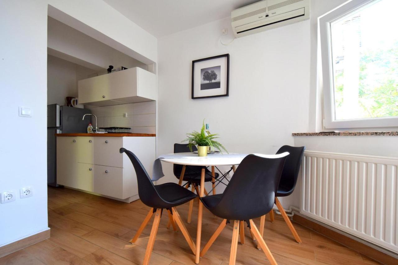 Apartments Julia Čižići Bagian luar foto