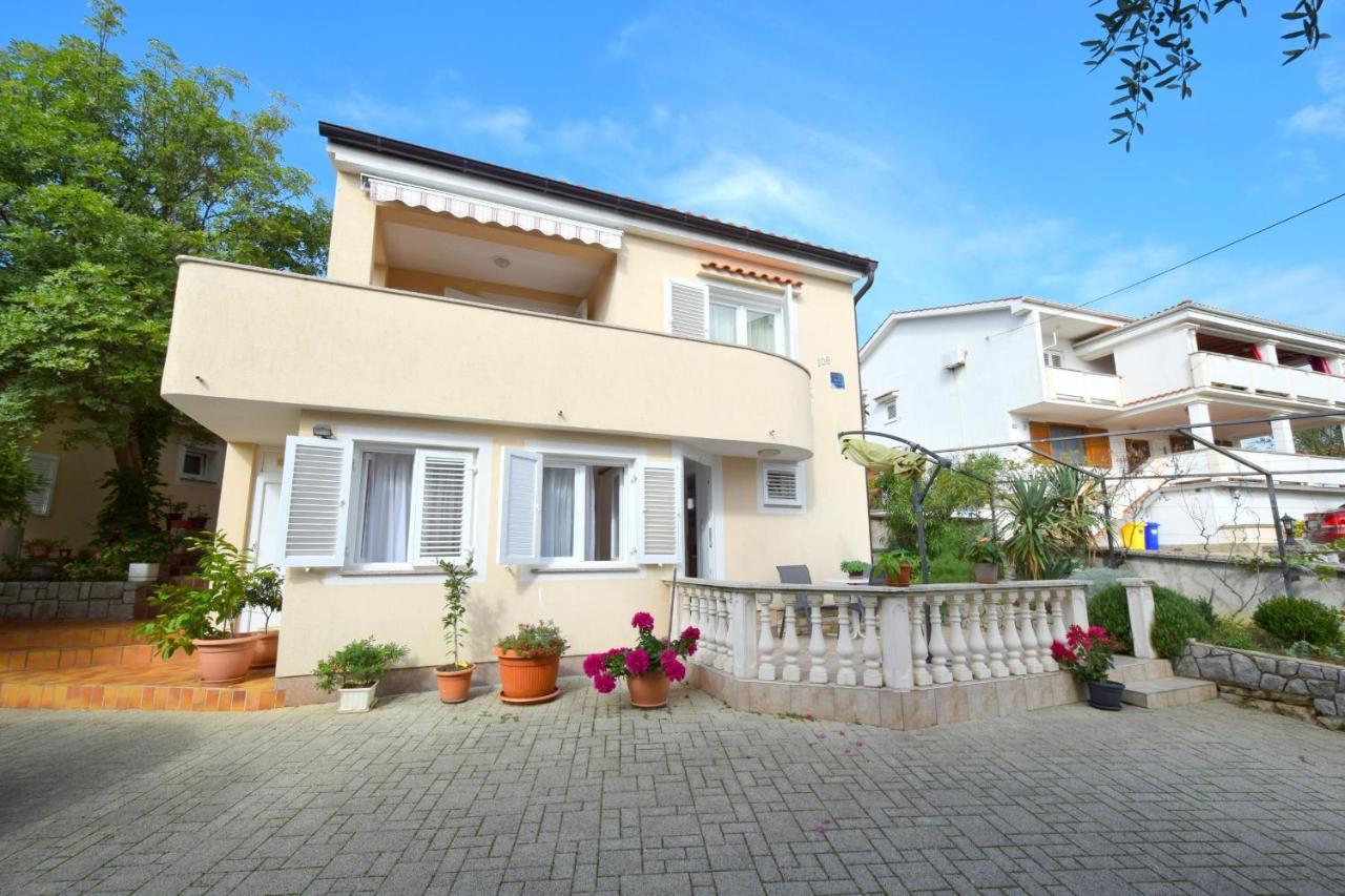 Apartments Julia Čižići Bagian luar foto