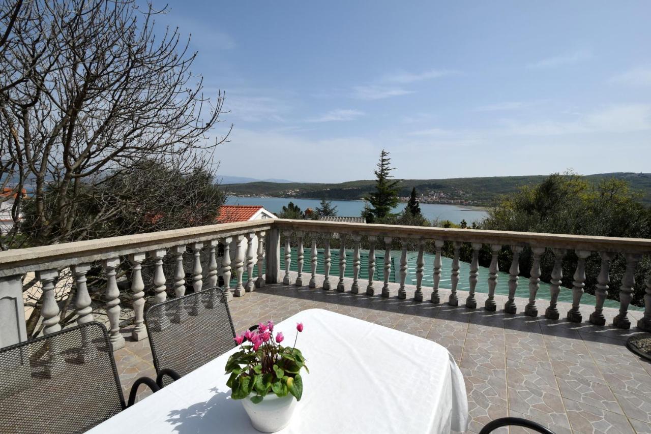 Apartments Julia Čižići Bagian luar foto