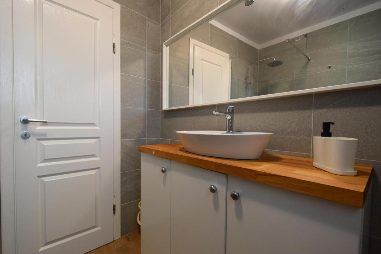 Apartments Julia Čižići Bagian luar foto