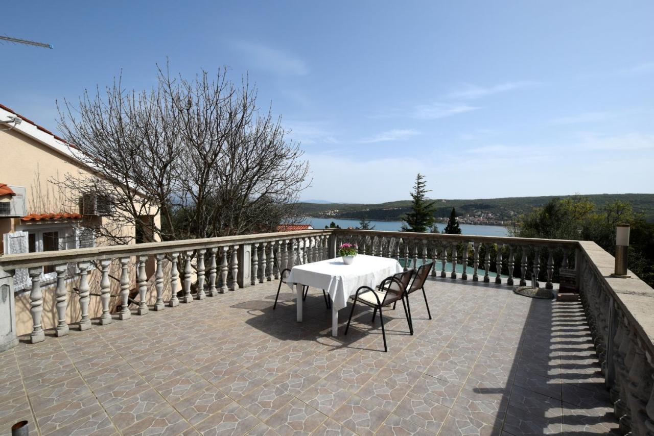 Apartments Julia Čižići Bagian luar foto
