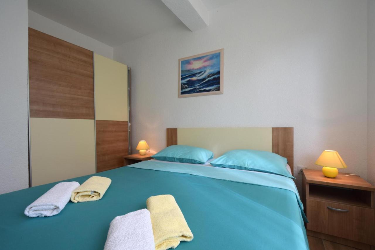 Apartments Julia Čižići Bagian luar foto